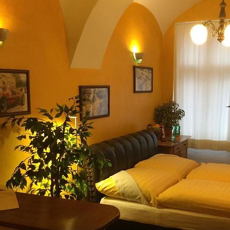 Centrum Tiffany Pension Domazlice Bagian luar foto