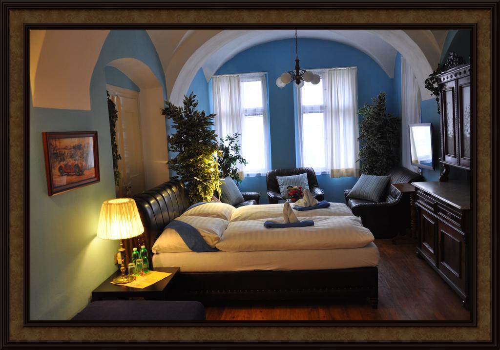 Centrum Tiffany Pension Domazlice Bagian luar foto