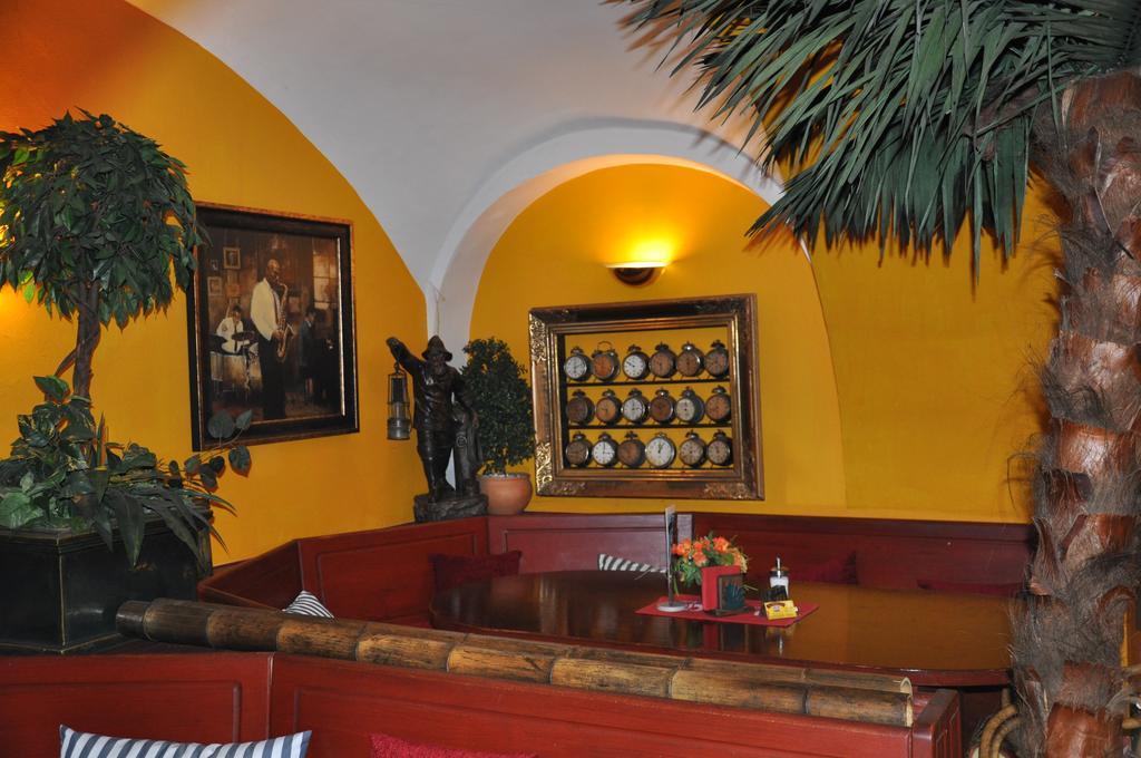 Centrum Tiffany Pension Domazlice Bagian luar foto