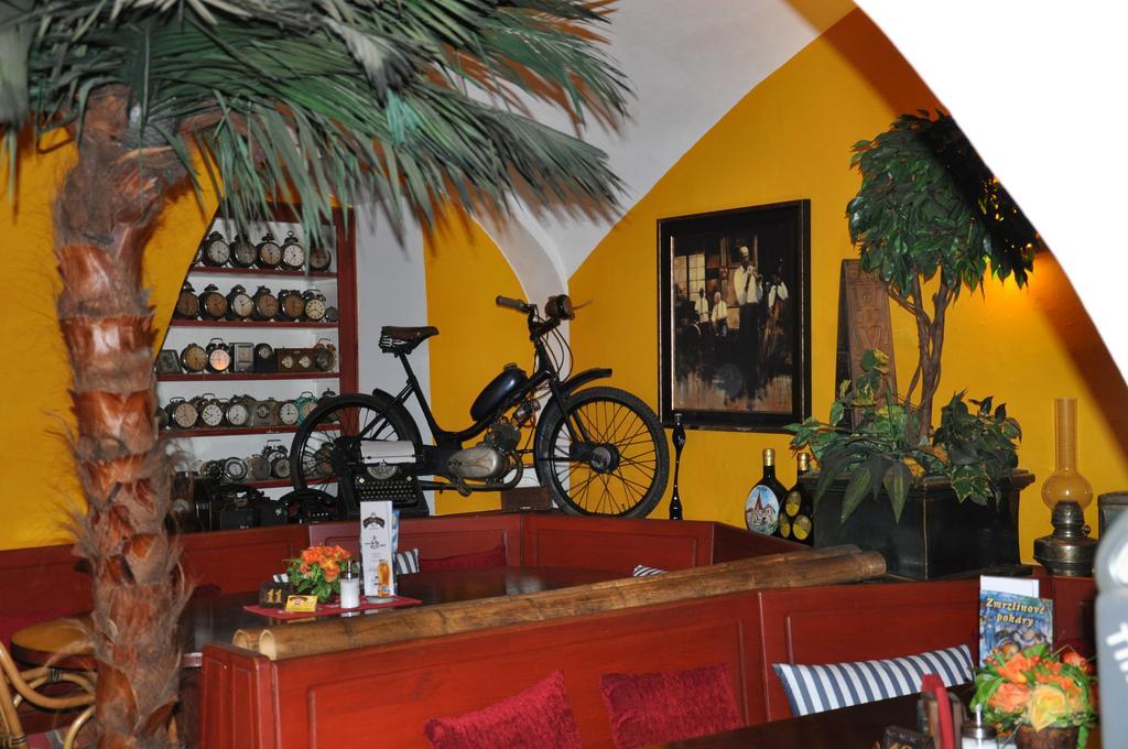 Centrum Tiffany Pension Domazlice Bagian luar foto
