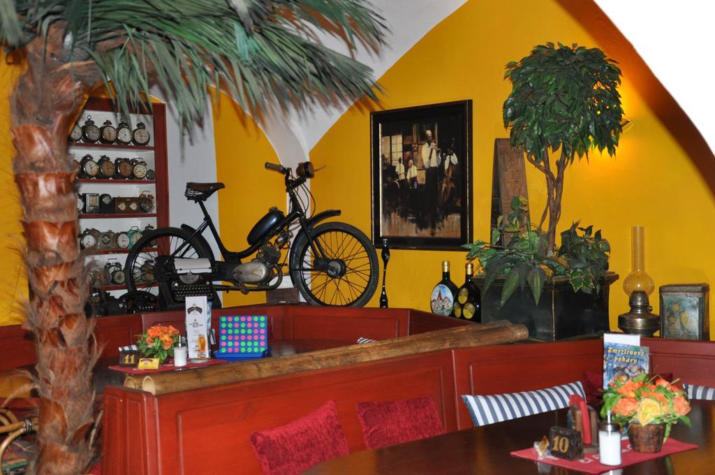 Centrum Tiffany Pension Domazlice Bagian luar foto