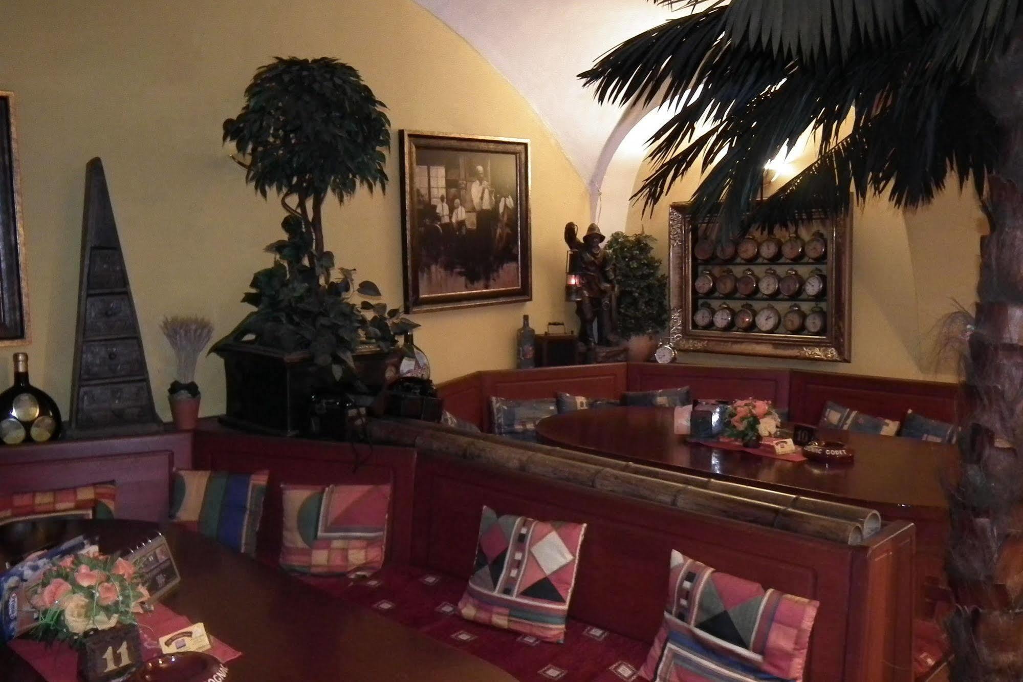 Centrum Tiffany Pension Domazlice Bagian luar foto