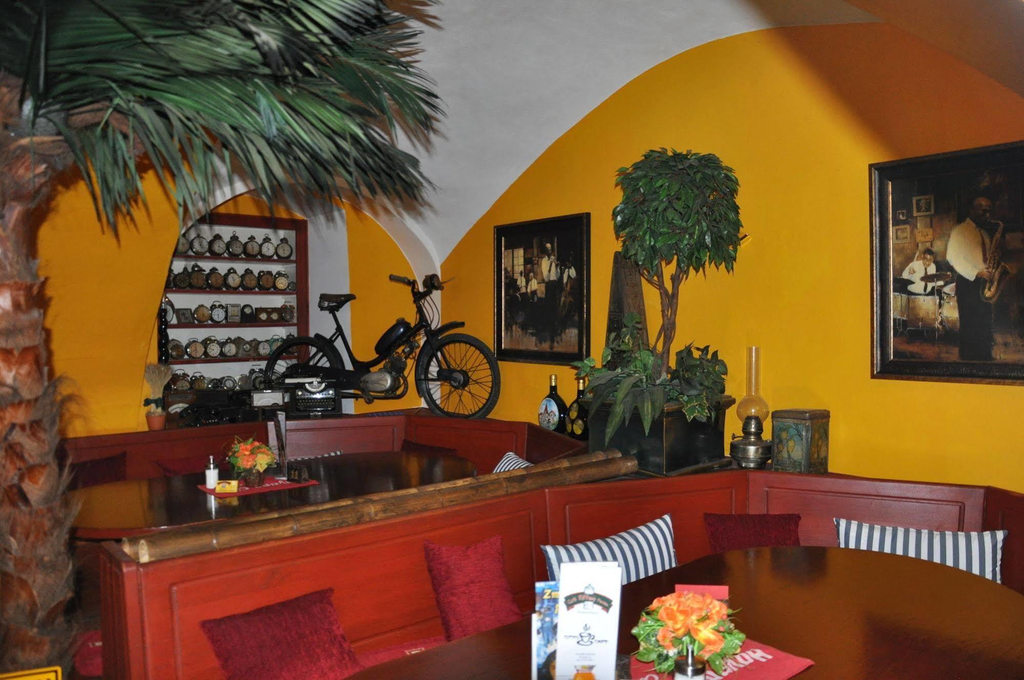 Centrum Tiffany Pension Domazlice Bagian luar foto